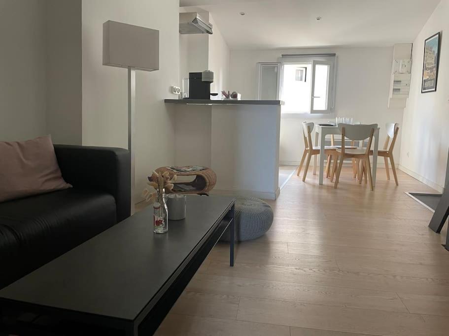 Appartement Cosy Au Coeur De L'Ecusson Монпелие Екстериор снимка